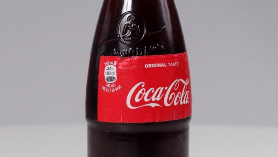 Koka-kola u lažnoj flašici