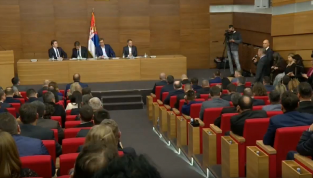 Sastanak Vučića sa predstavnicima Srba sa KiM