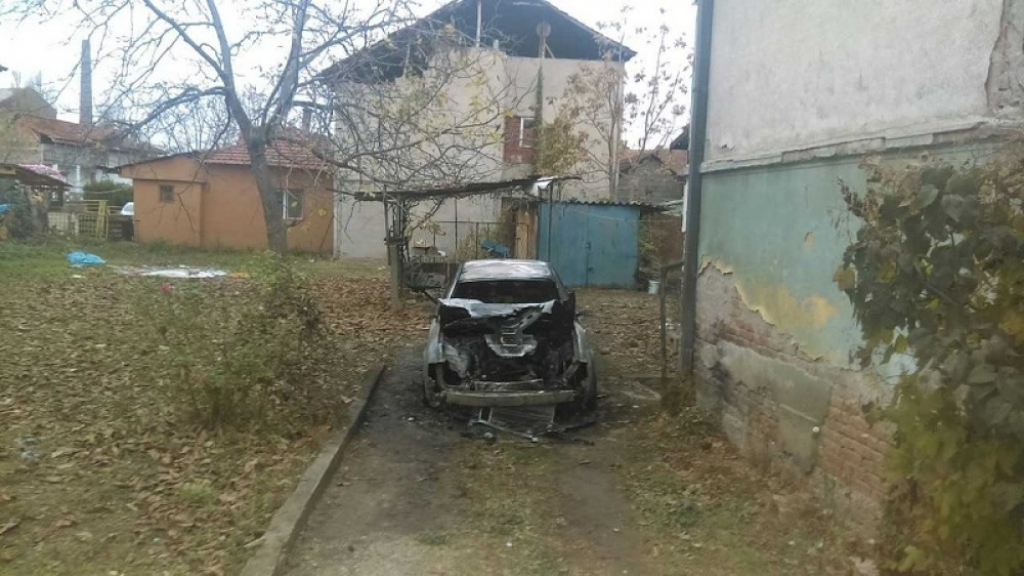 Zapaljen automobil u Nišu