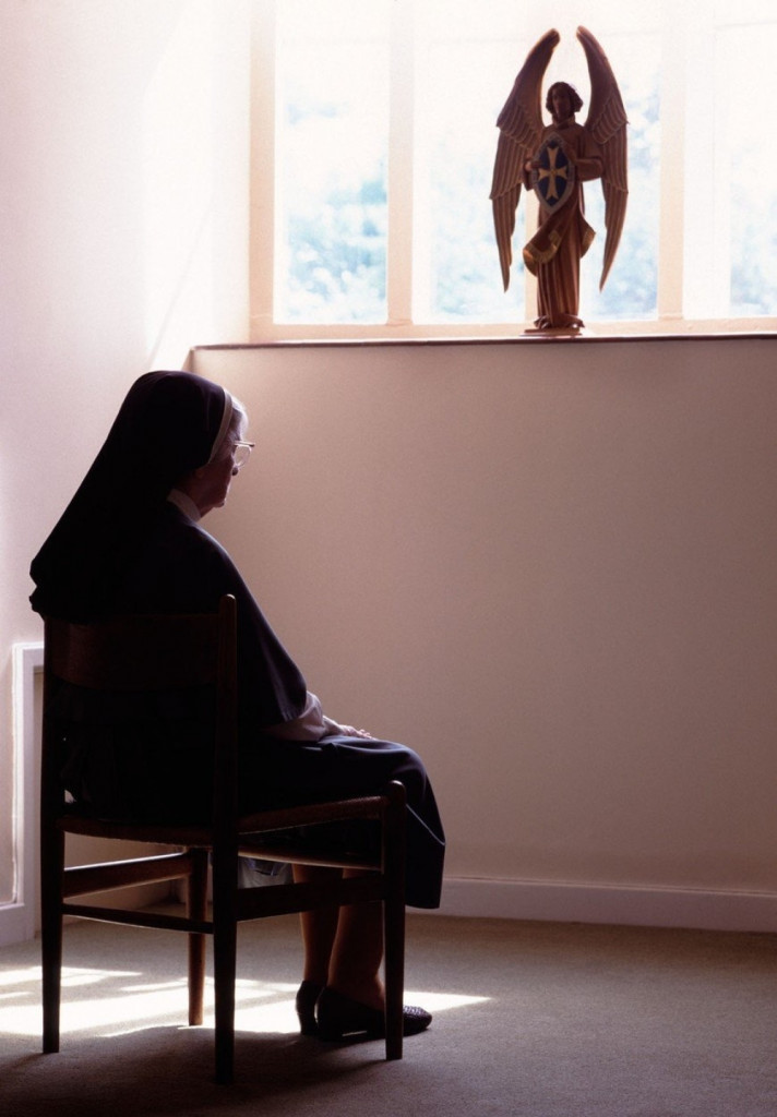 Časna sestra, crkva, vatikan