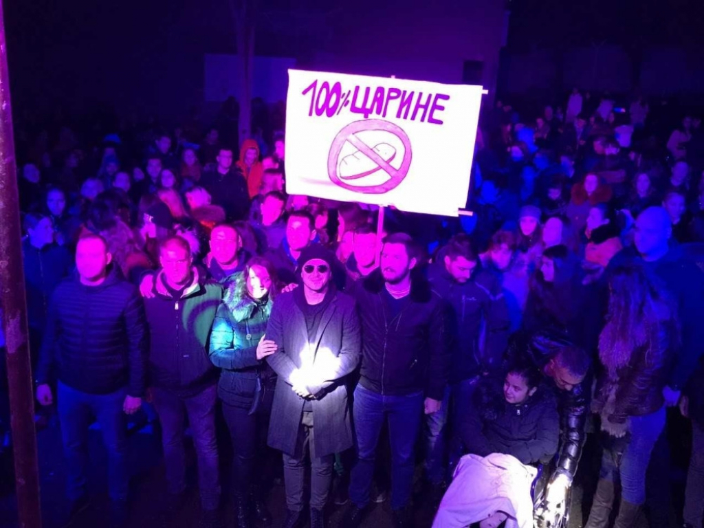 Sale Tropiko sa gostima