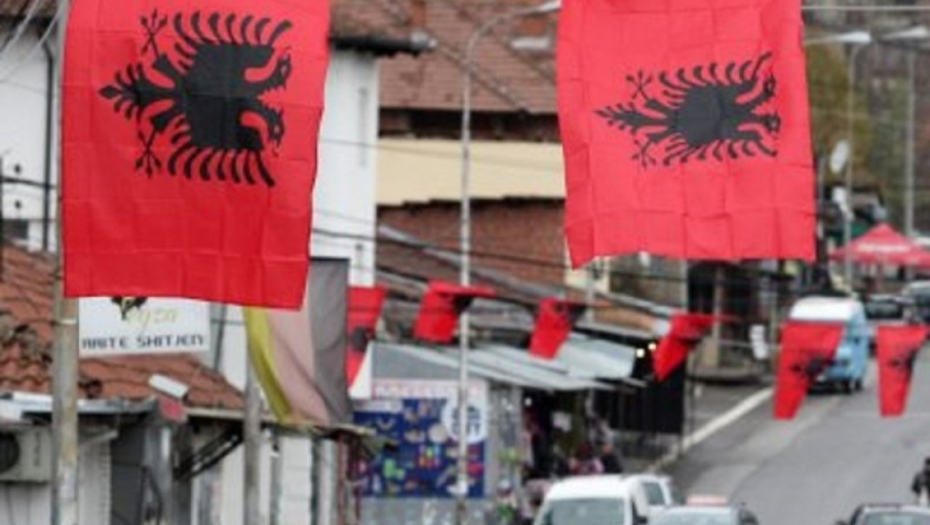 Albanska zastava 