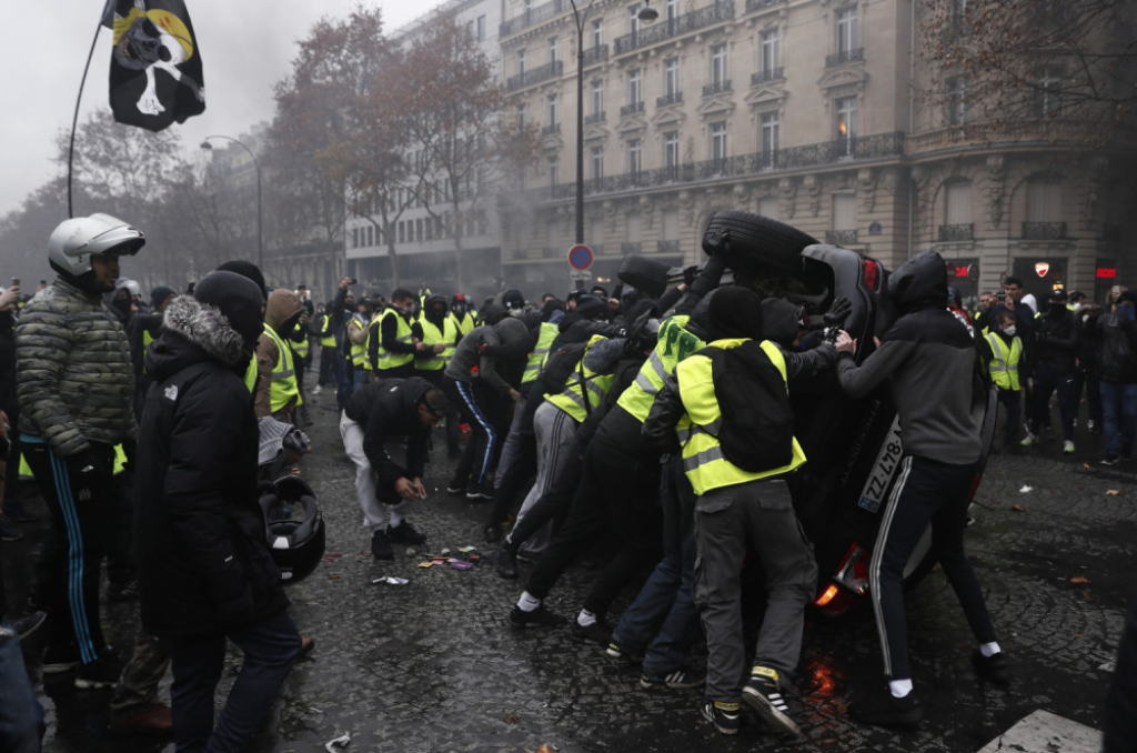 Protest na ulicama Francuske