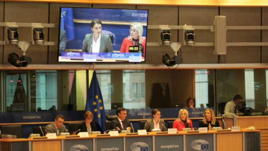 Brisael, Ana Brnabić