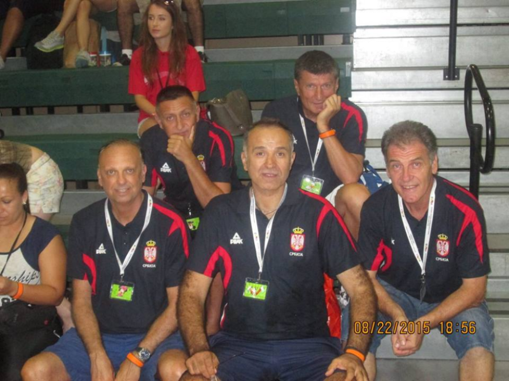 Mirko Milićević (u sredini)