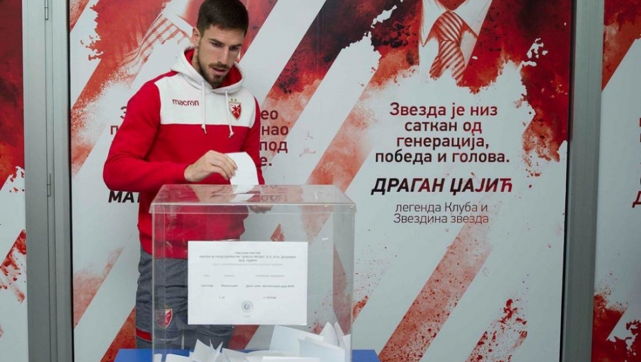 Glasanje na izborima u Crvenoj zvezdi