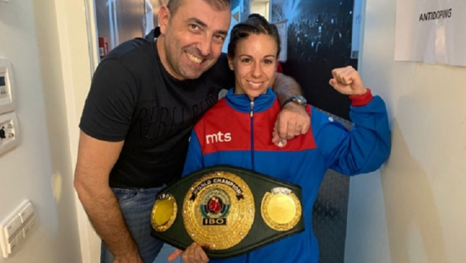 Bokserka Nina Radovanović