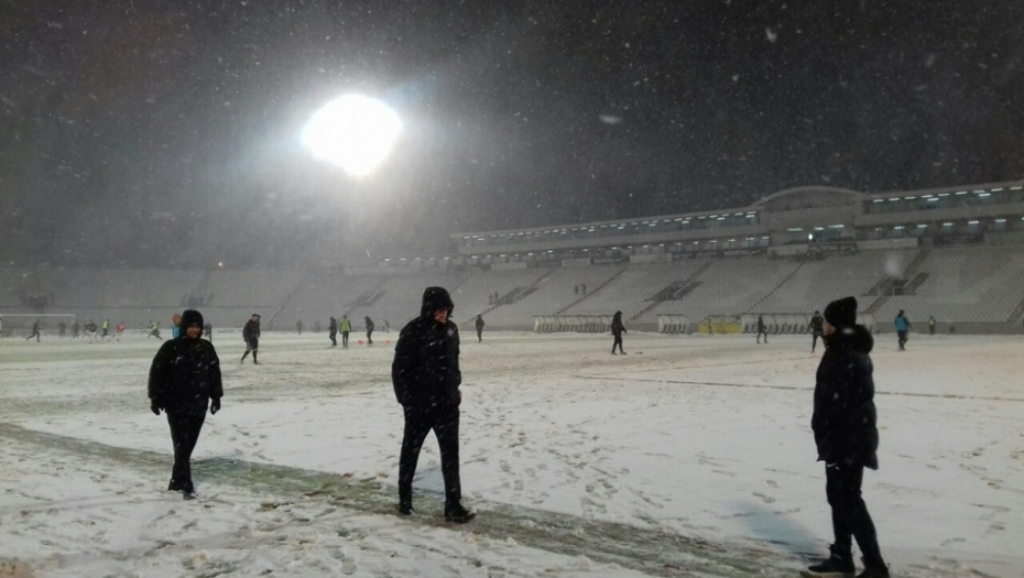 Stadion Partizana pod snegom