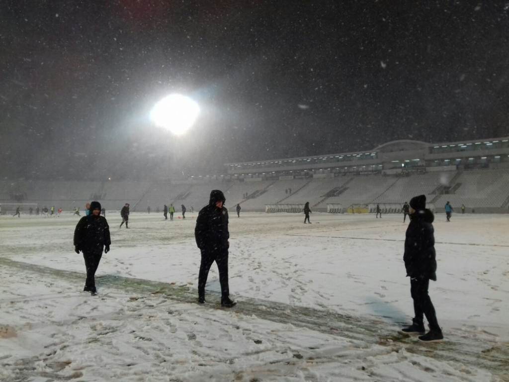 Stadion Partizana pod snegom