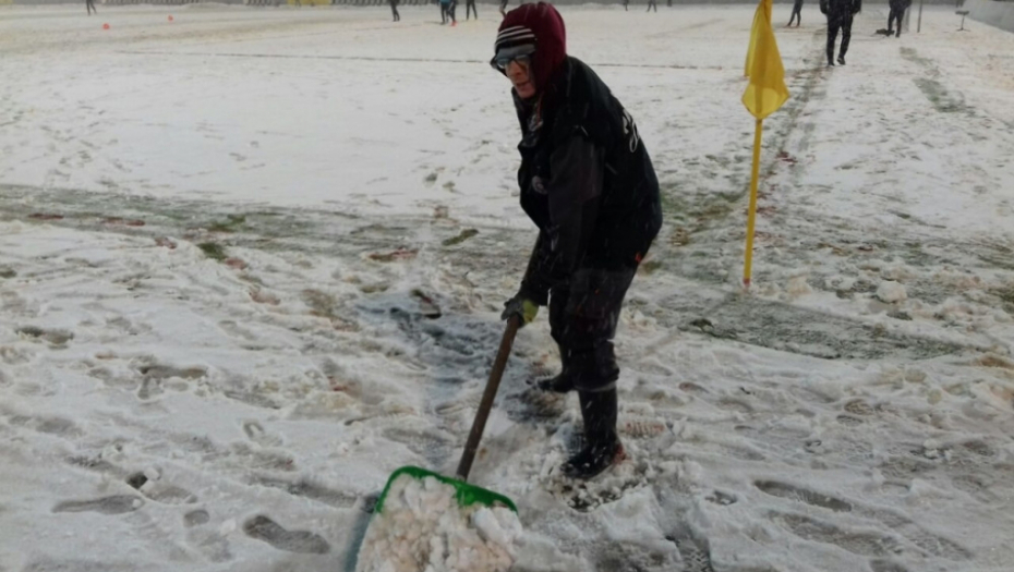 Stadion Partizana pod snegom