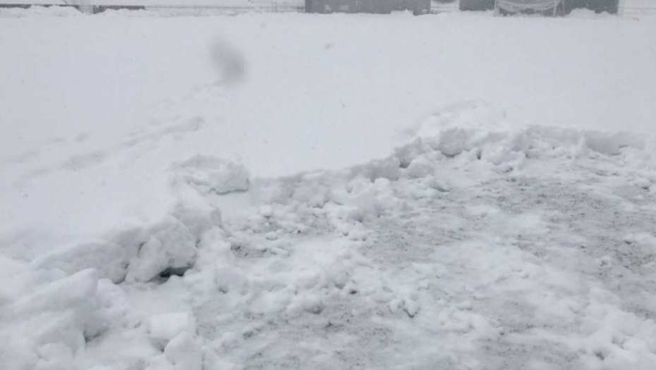 Stadion Čukaričkog pod snegom