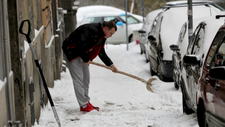Sneg, čišćenje snega