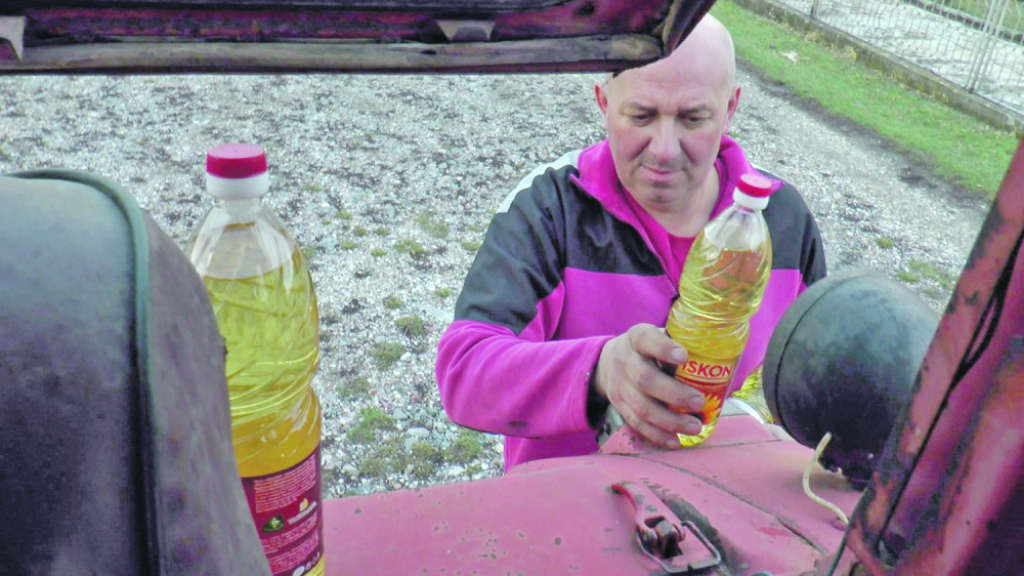 Tera traktror na zejtin