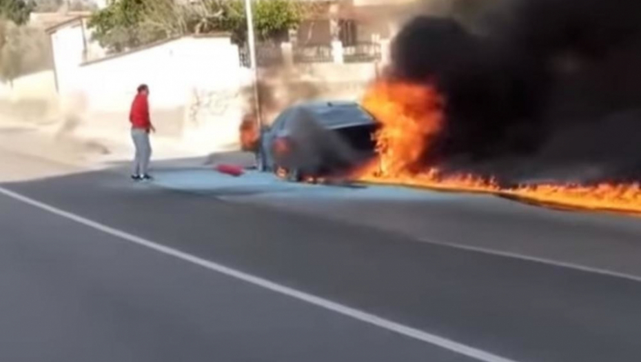 Zapaljen automobil, Sutomore