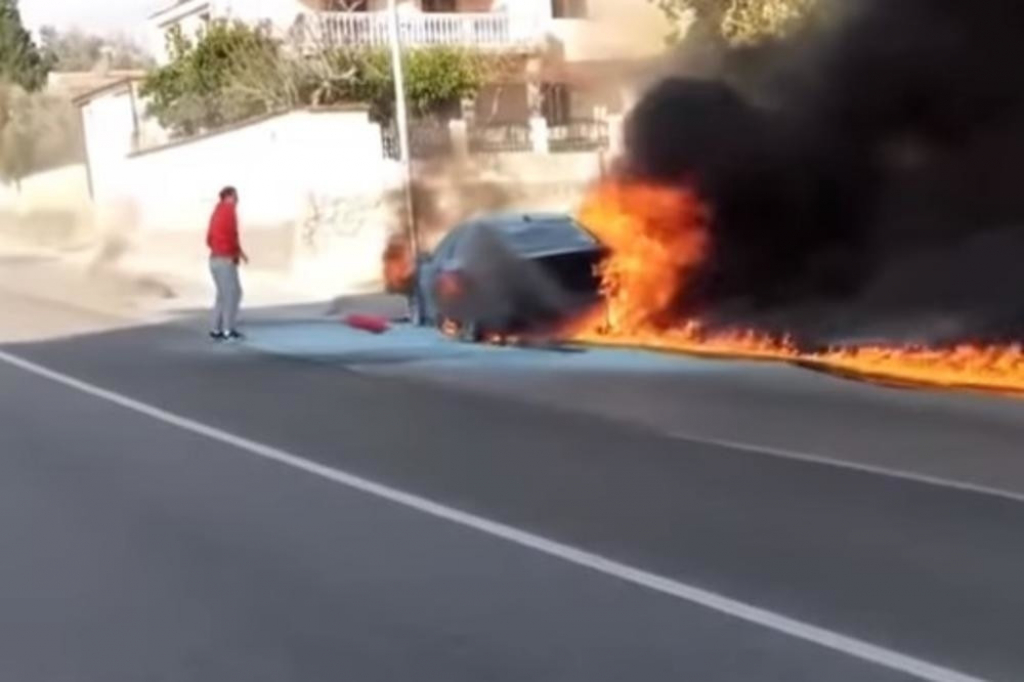 Zapaljen automobil, Sutomore