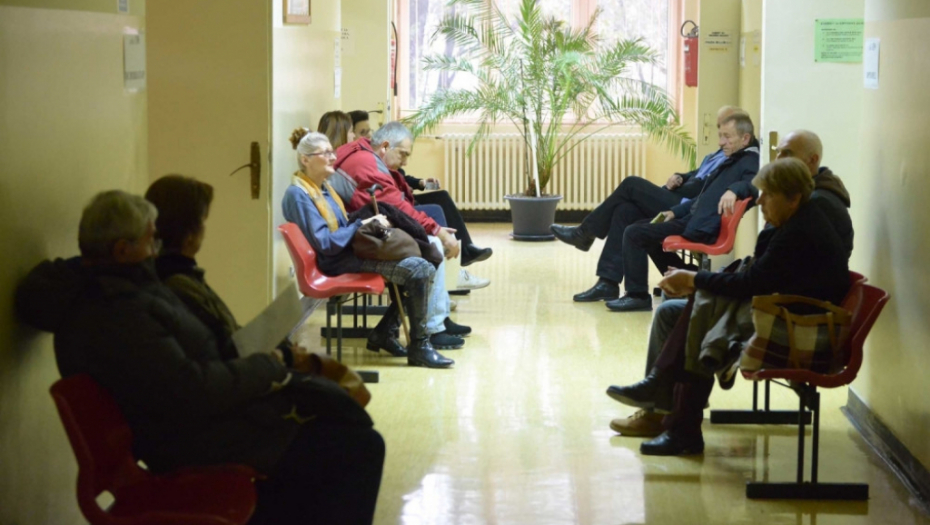 Bolnica, čekaonica, lekar