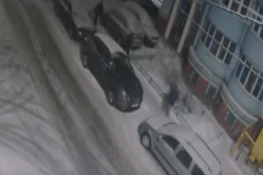 Dvojica fudbalera pretukli ženu