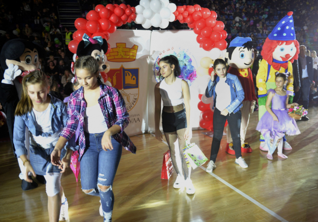 Dodela novogodi&scaron;njih paketića 