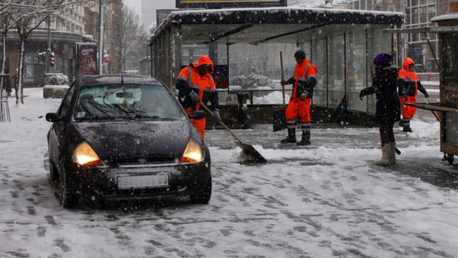 Beograd, sneg, vremenska prognoza, zavejane ulice, ljudi, zima