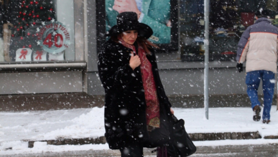 Beograd, sneg, vremenska prognoza, zavejane ulice, ljudi, zima