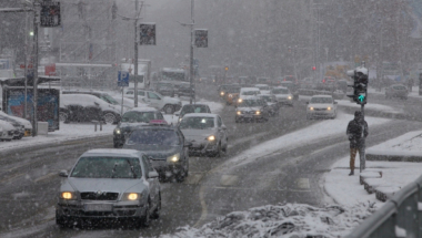 Beograd, sneg, vremenska prognoza, zavejane ulice, ljudi, zima