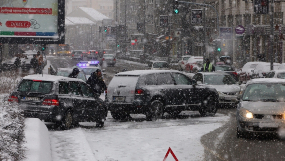 Beograd, sneg, vremenska prognoza, zavejane ulice, ljudi, zima