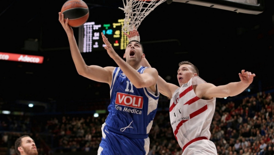 Armani - Budućnost, Goga Bitadze