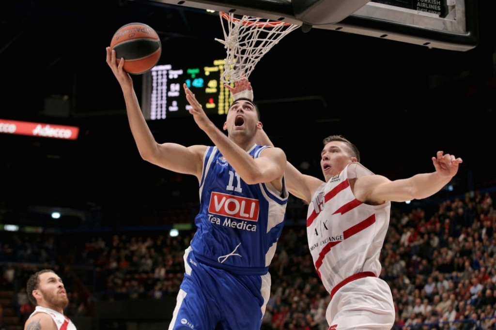 Armani - Budućnost, Goga Bitadze