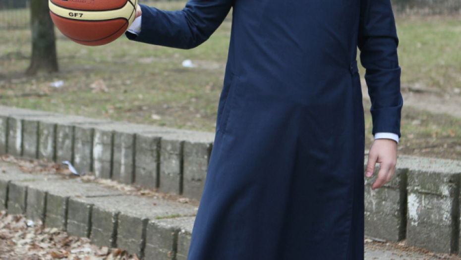 Sveštenik Miroslav Mitrović