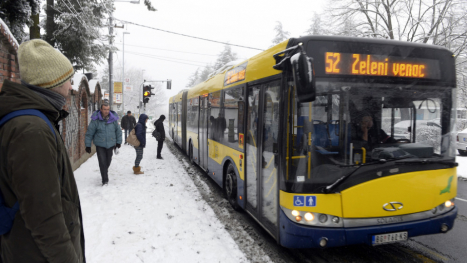 Sneg, autobus, zima