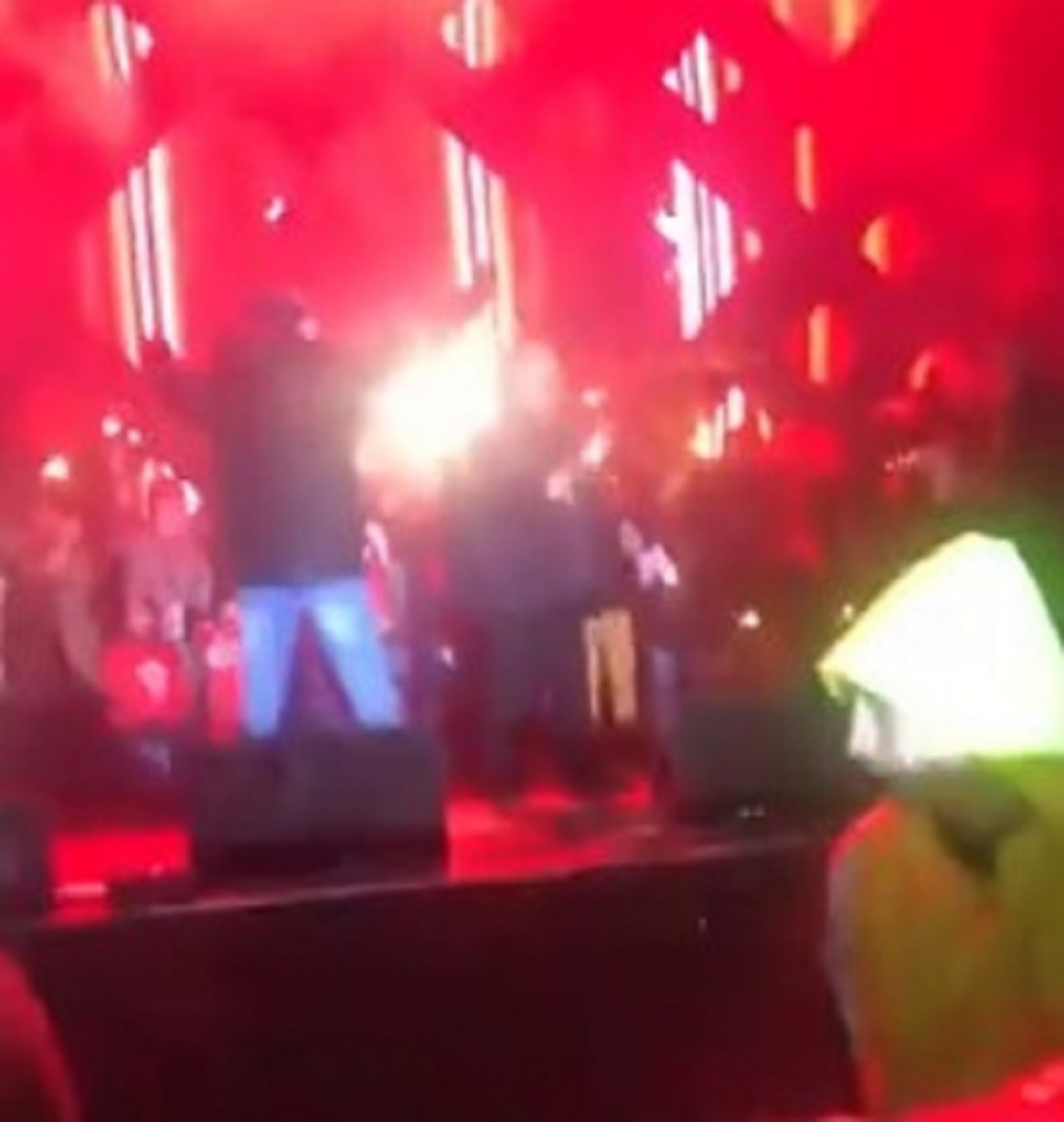 Pavel adamović izboden na bini