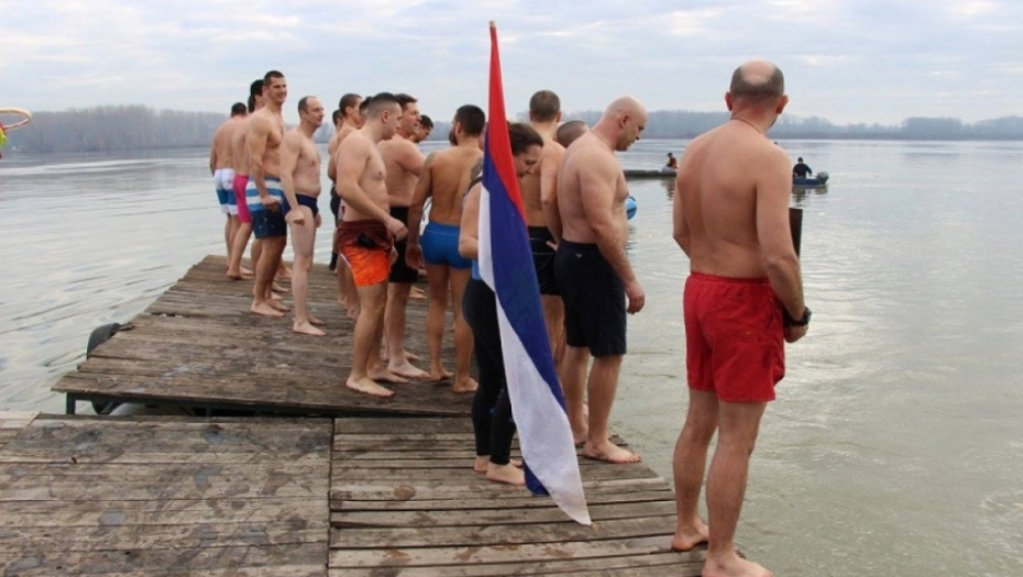 Plivanje za časni krst