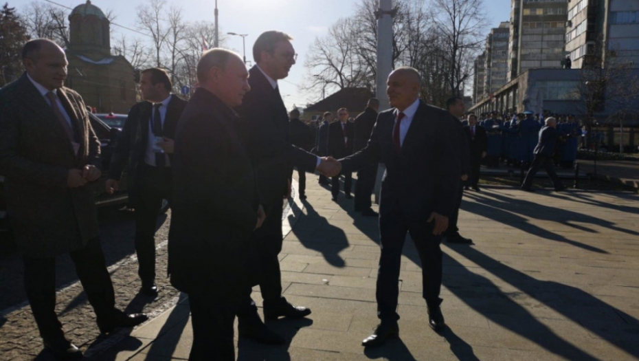 Aleksandar Vučić i Vladimir Putin i Zoran Radojčić