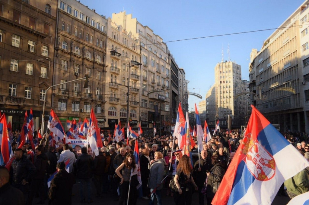 Desetine hiljada ljudi na dočeku Putina