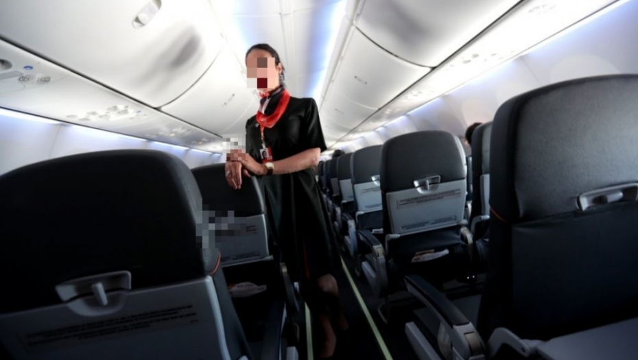 Stjuardesa, avion, unutrašnjost aviona
