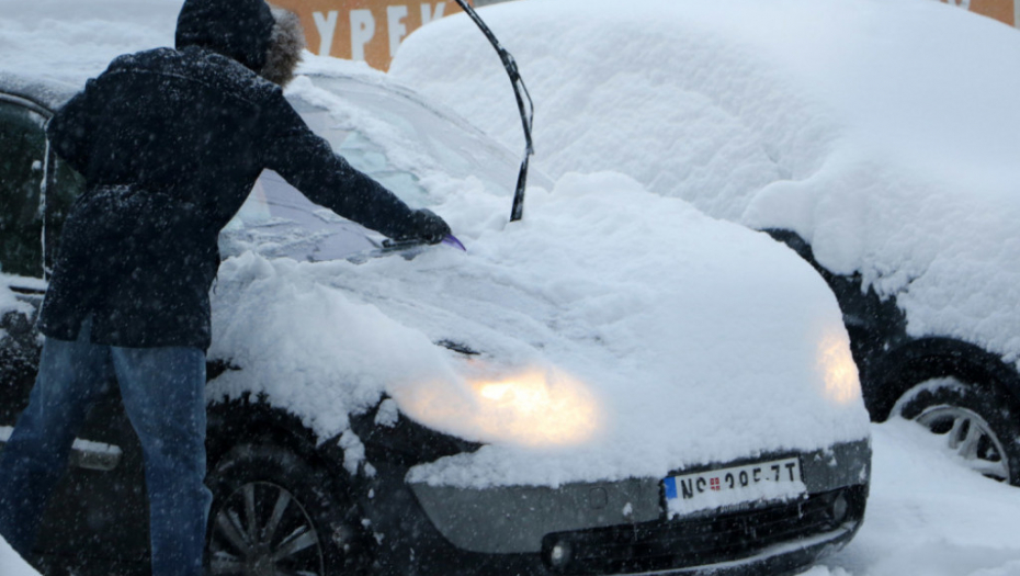 sneg, Beograd, ljudi, ulice, vreme, Novi Sad