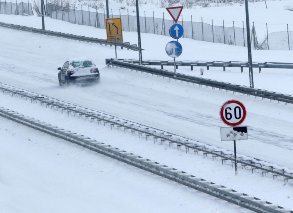 sneg, Beograd, ljudi, ulice, vreme, Novi Sad