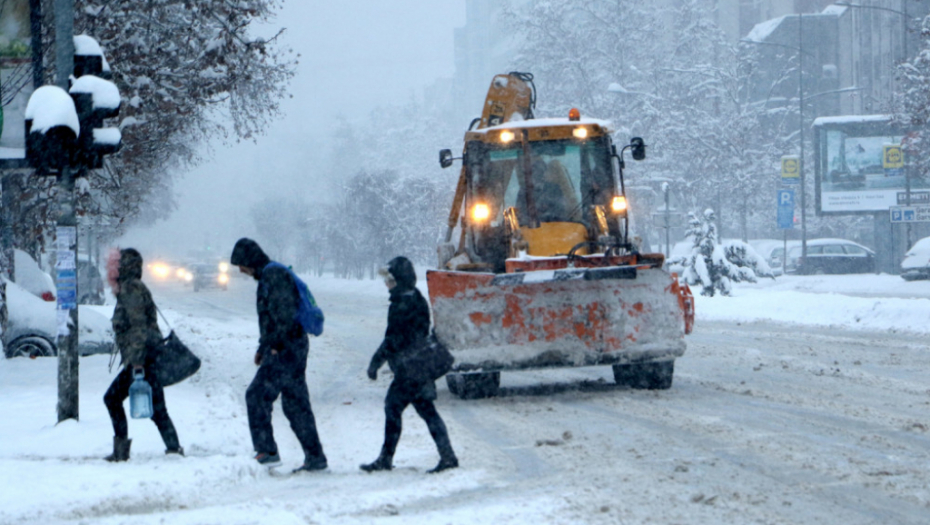 sneg, Beograd, ljudi, ulice, vreme, Novi Sad