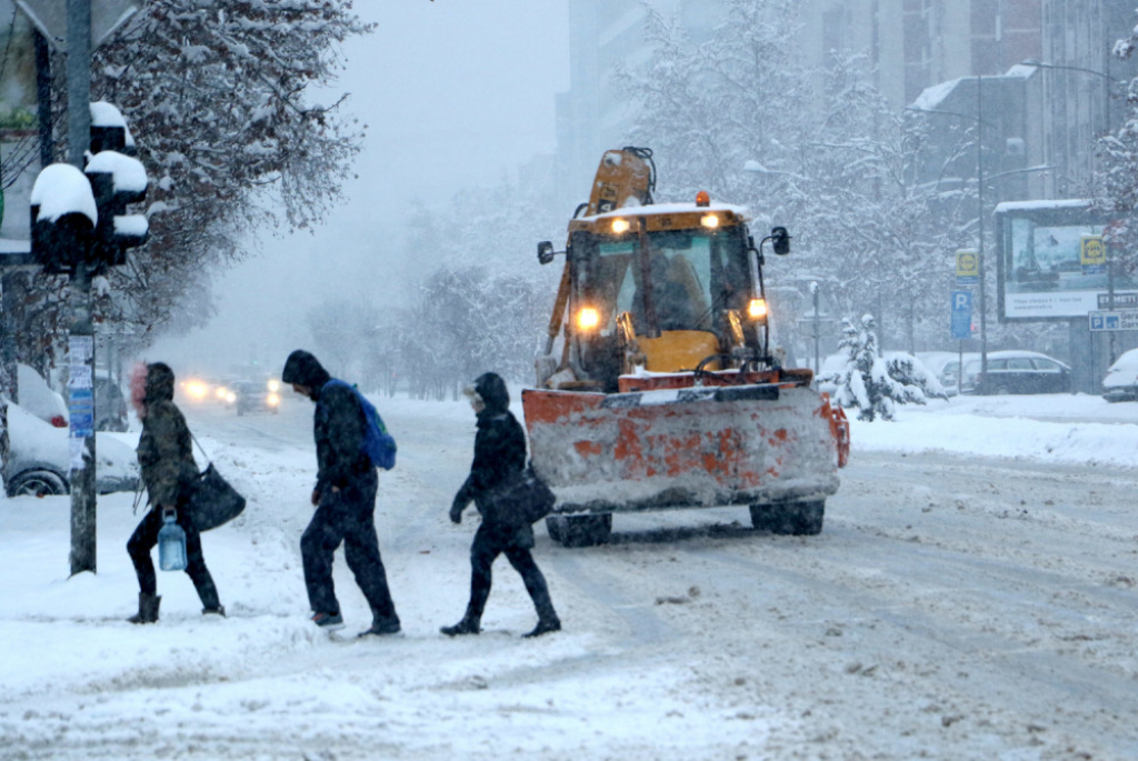 sneg, Beograd, ljudi, ulice, vreme, Novi Sad