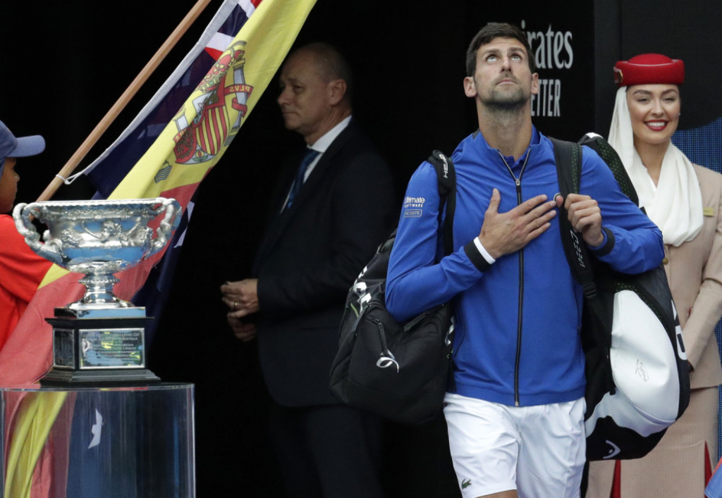 Novak Đoković izlazi na teren u Melburnu