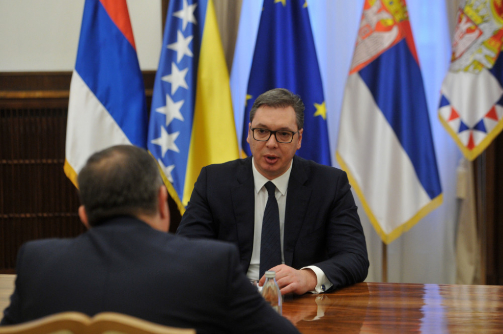 Aleksandar Vučić, Milorad Dodik