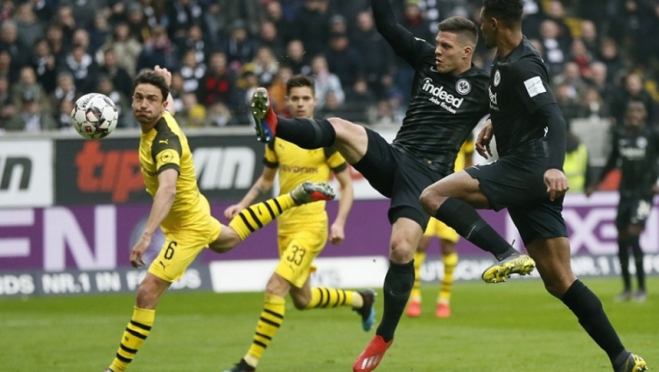 Luka Jović, Ajntraht - Borusija Dortmund
