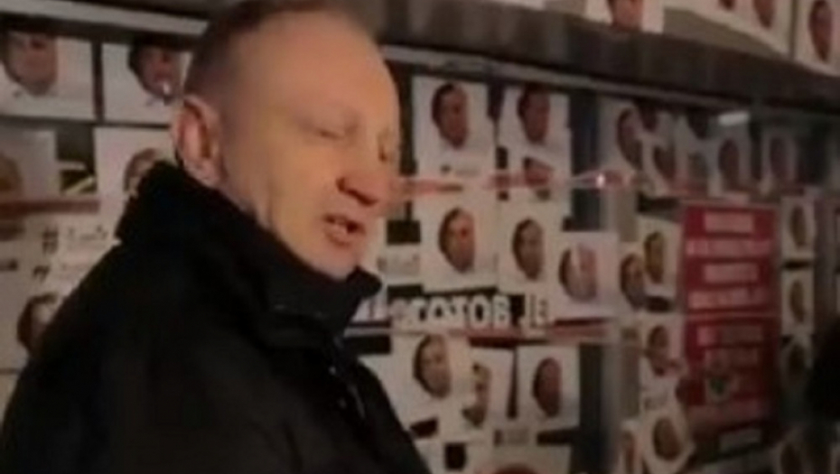 Dragan Đilas preti ispred RTS-a