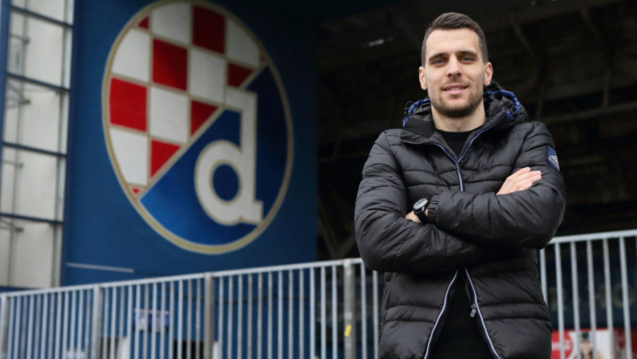 Komnen Andrić ispred &quot;Makisimira&quot;