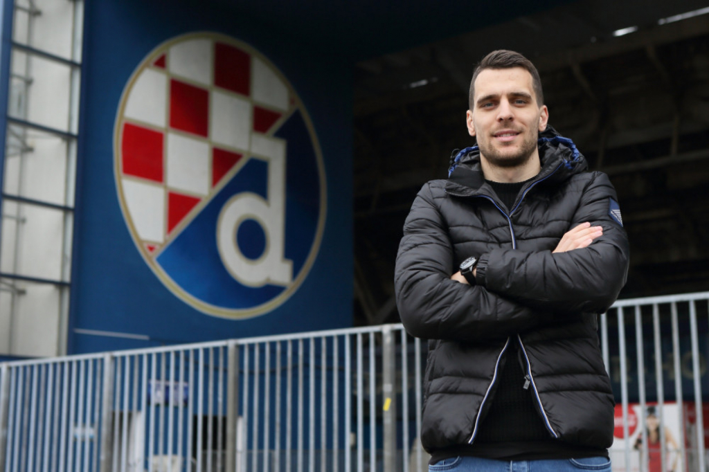 Komnen Andrić ispred