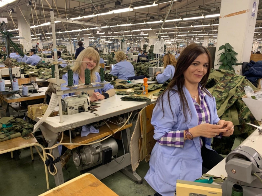 Olivera i Maja, radnice fabrike