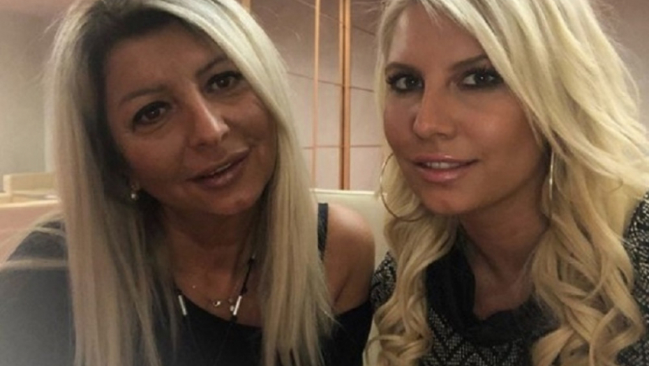 Dea Đurđević sa majkom