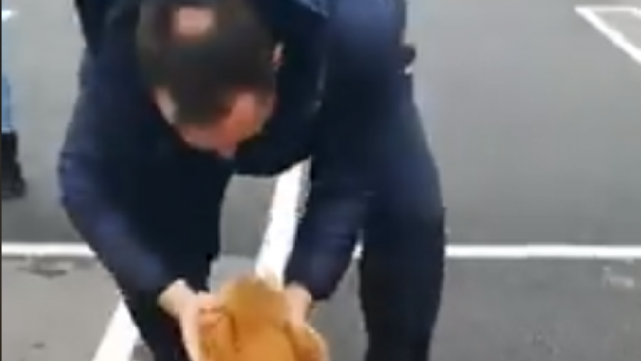 Susret Eme sa porodicom