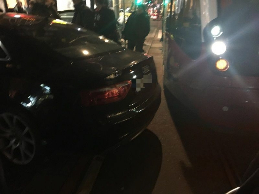 Kolaps na uglu Resavske i Kralja Milana