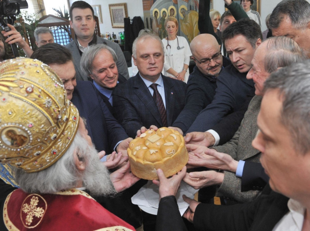 Vesić obeležio krsnu slavu na Dedinju
